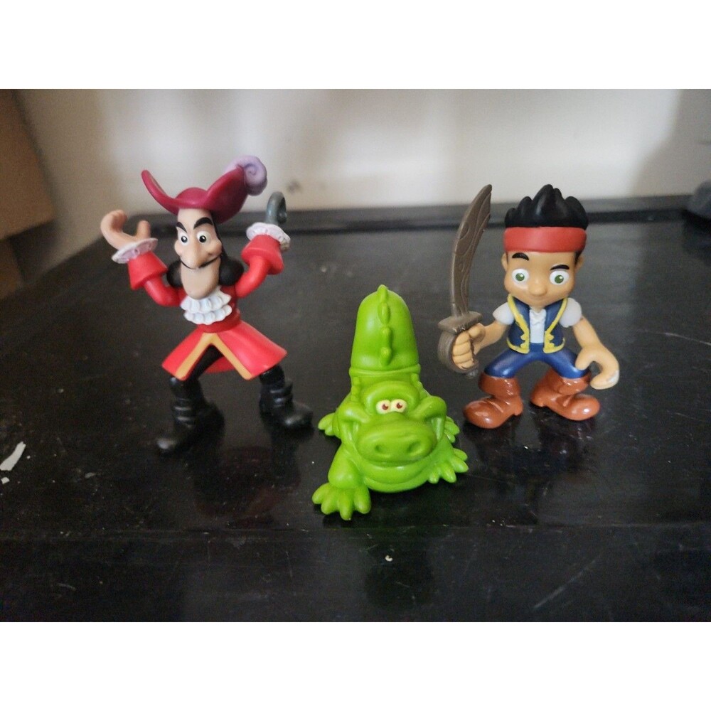Disney Jake and the Neverland Pirates Jake, Captain Hook & Croc Figure Bundle 3'